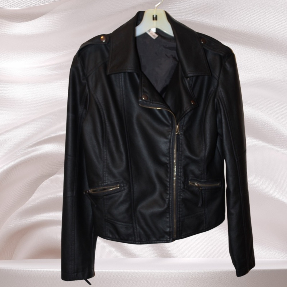 Black Leather Jacket with 'Just Married' Embroidery from David’s Bridal size S - Picture 3 of 5